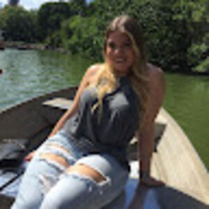 Meet your Posher, Stephanie